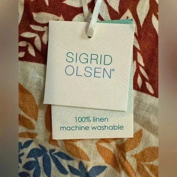 Sigrid Olsen | 100% Linen Multi Patchwork Floral Short Sleeve Tee (1X) - Picture 3 of 5
